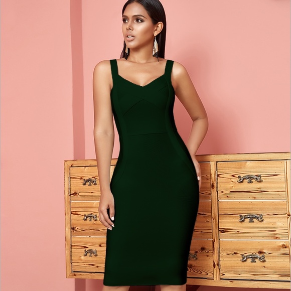 Bandage Waist Detail Bodycon Dress in Black - Picture 5 of 11